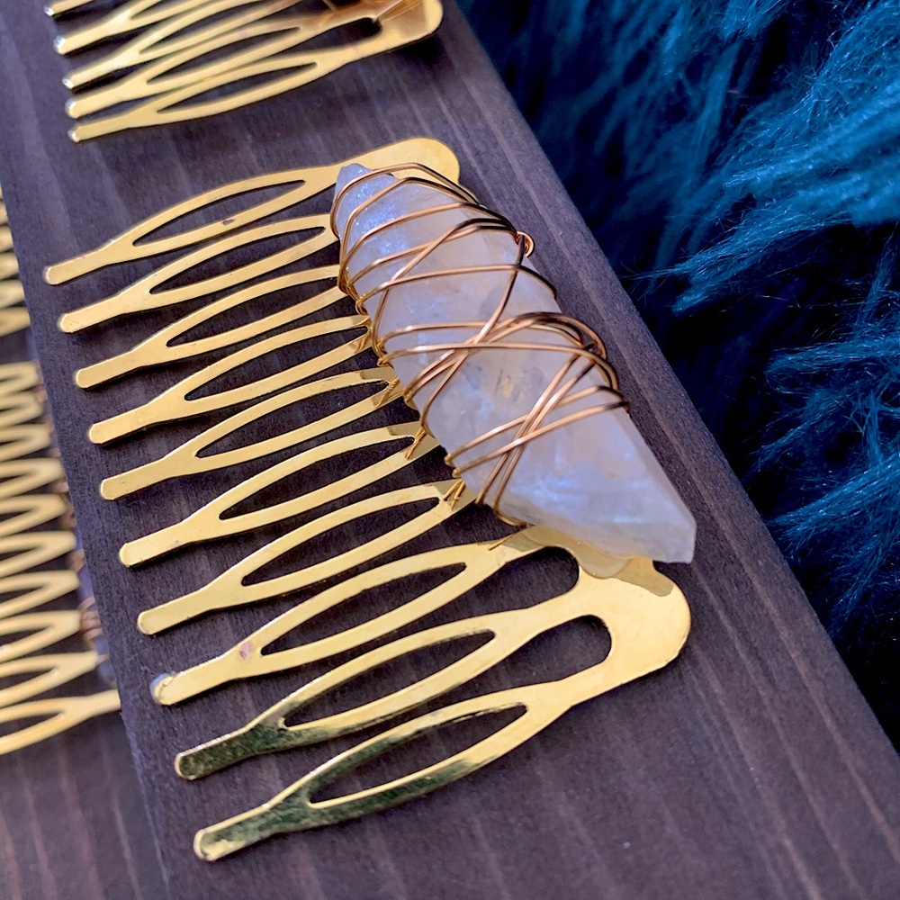 Crystal hair comb